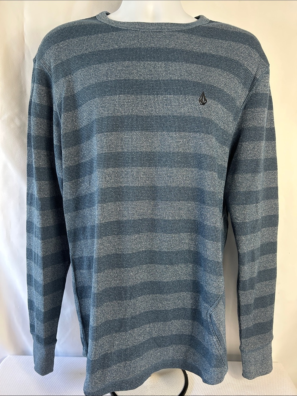 Volcom Men’s XL Long Sleeve Blue Horizontal Stripes Pullover Cotton Blend Shirt